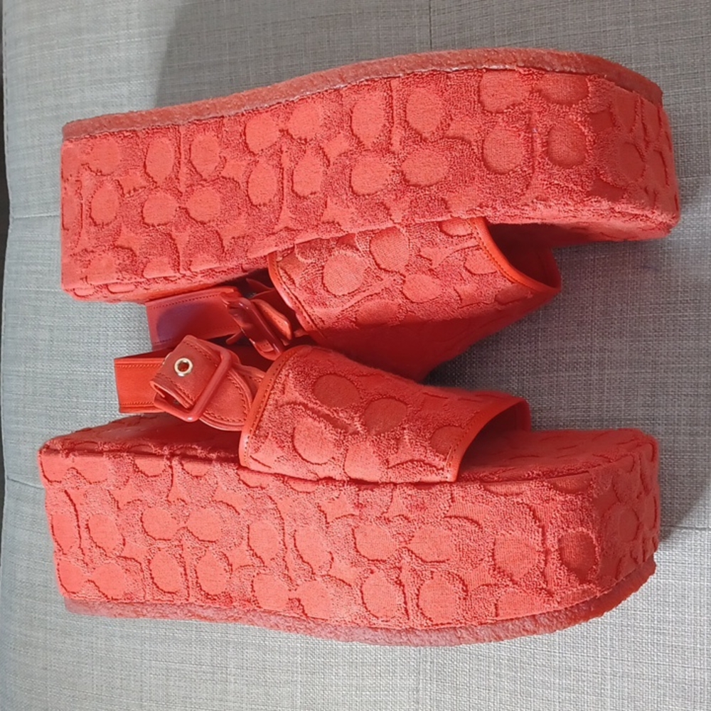 Coach Noelle Sandal In Signature Terry Cloth Red Orange Size 9B Retro Vibes NEW - Picture 6 of 12